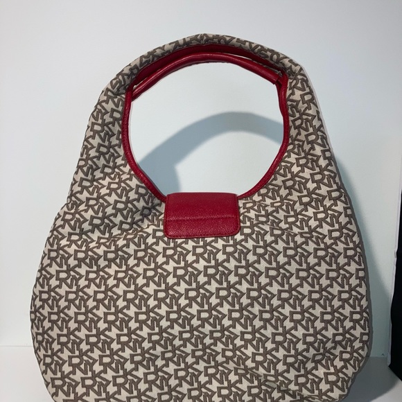 ❌SOLD❌Dkny Hobo bag - Picture 11 of 15